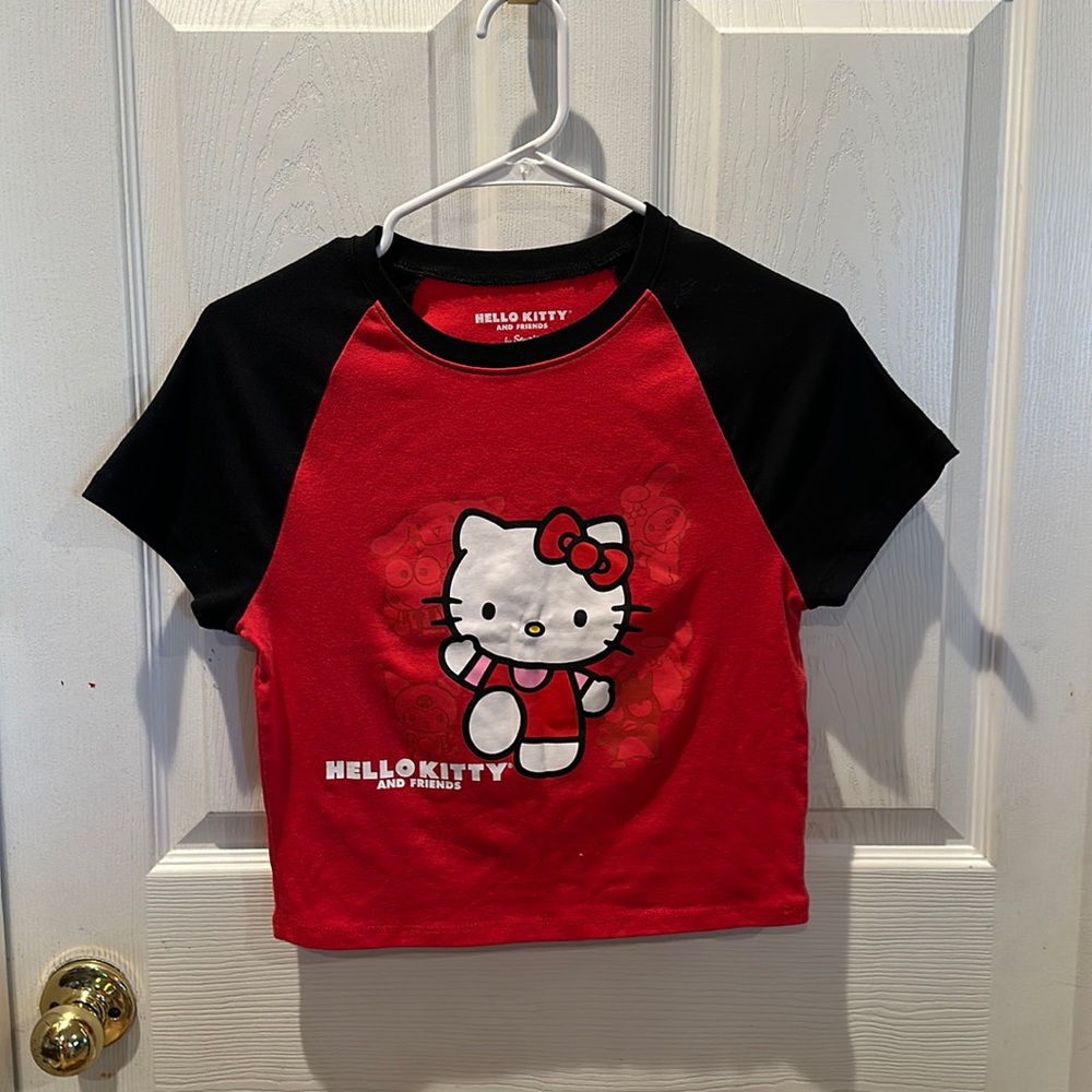 Hello Kitty by Sanrio Oversized Crop Boxy Shirt red /black